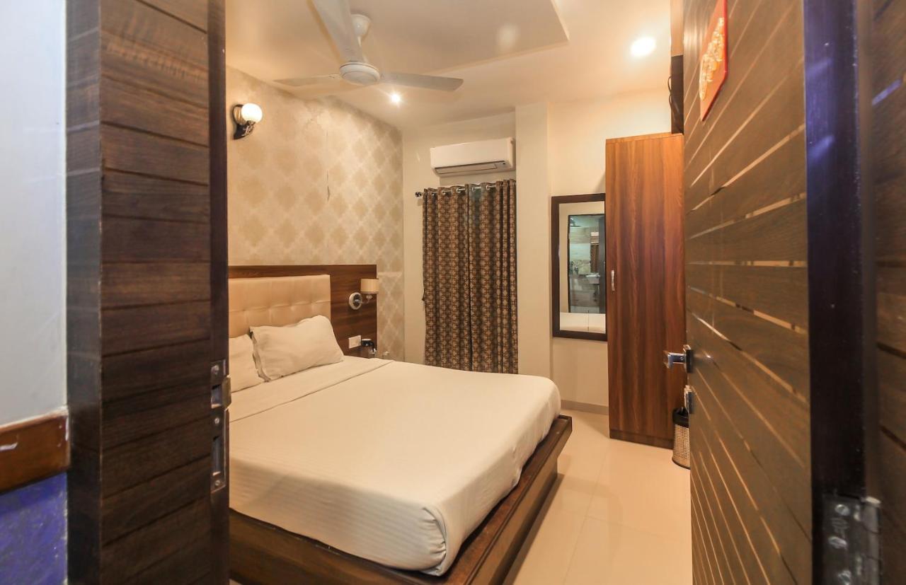 Hygienic Hotel Liberty Plaza Mumbai Ngoại thất bức ảnh