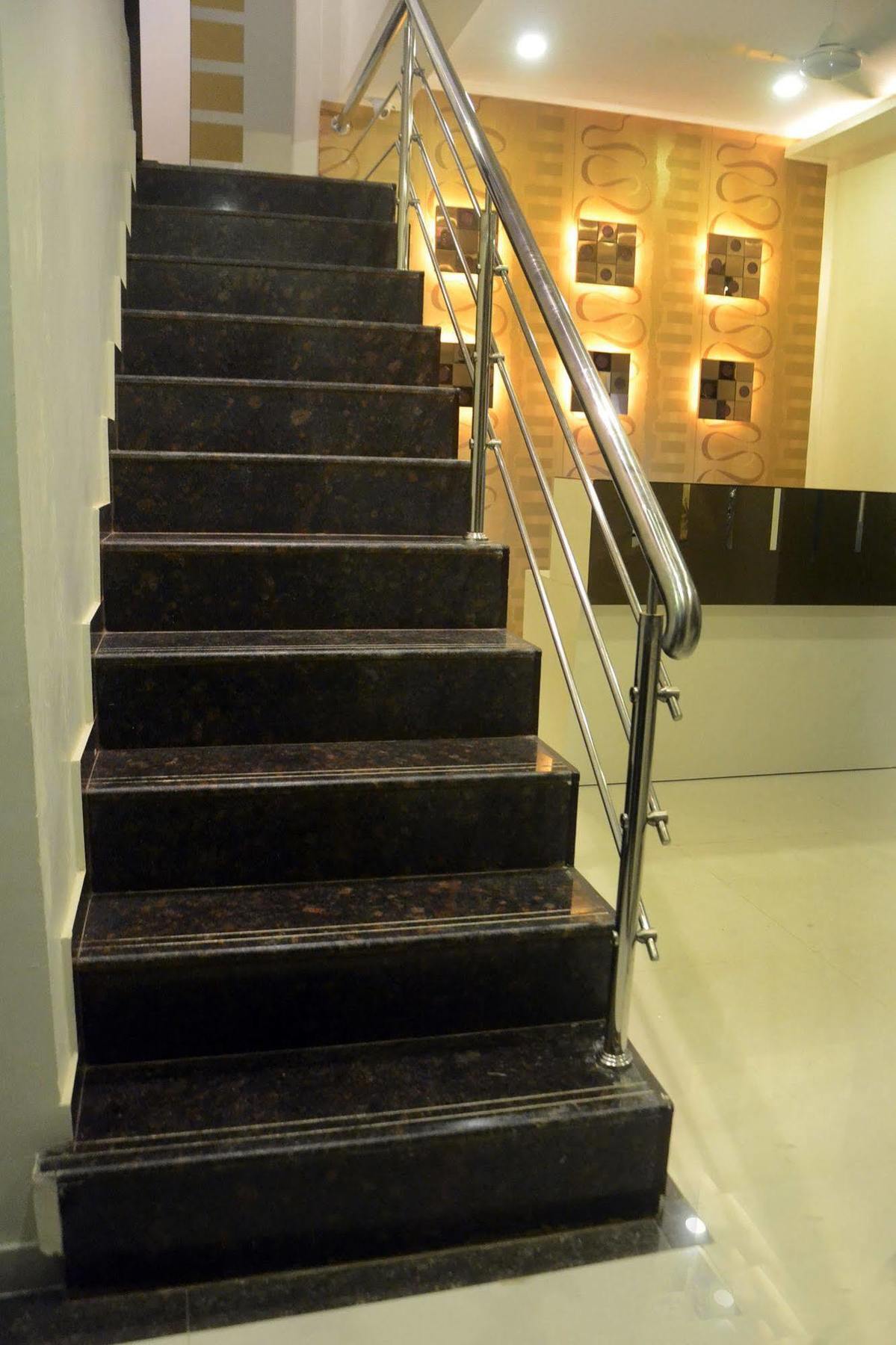 Hygienic Hotel Liberty Plaza Mumbai Ngoại thất bức ảnh